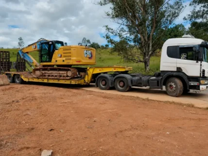 Como a logística de máquinas impacta o cronograma da obra