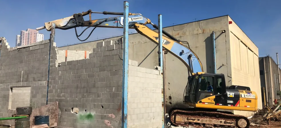 Demolição {{brizy_dc_image_alt entityId=