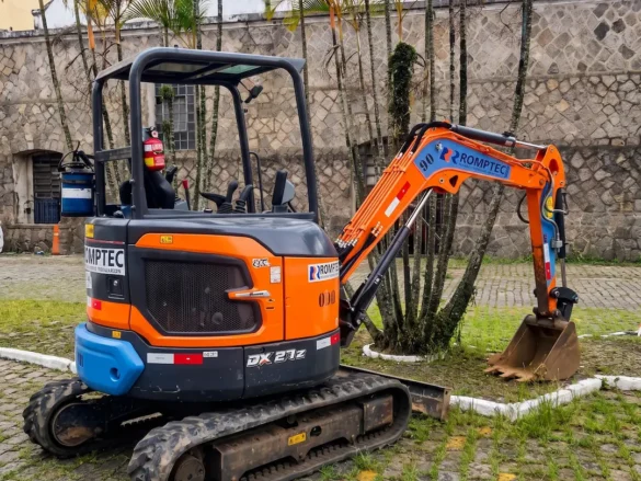 alguel de miniescavadeira em sp romptec