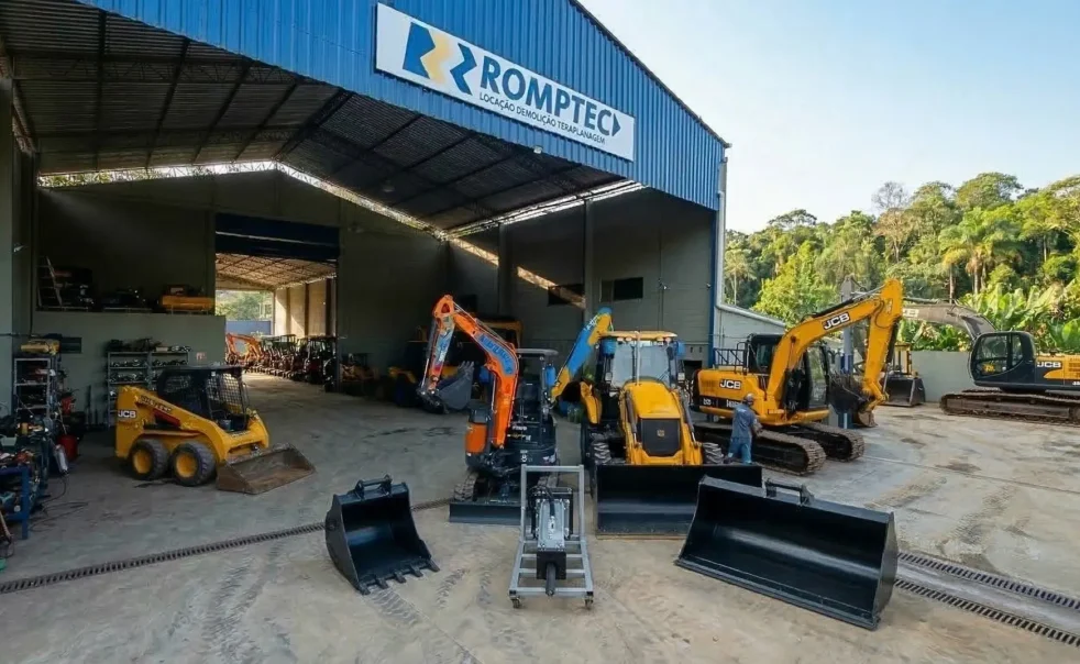 Como escolher o equipamento pesado ideal para cada etapa da obra