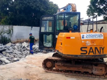 Miniescavedeira de 8 toneladas da sany para locação na região de são paulo