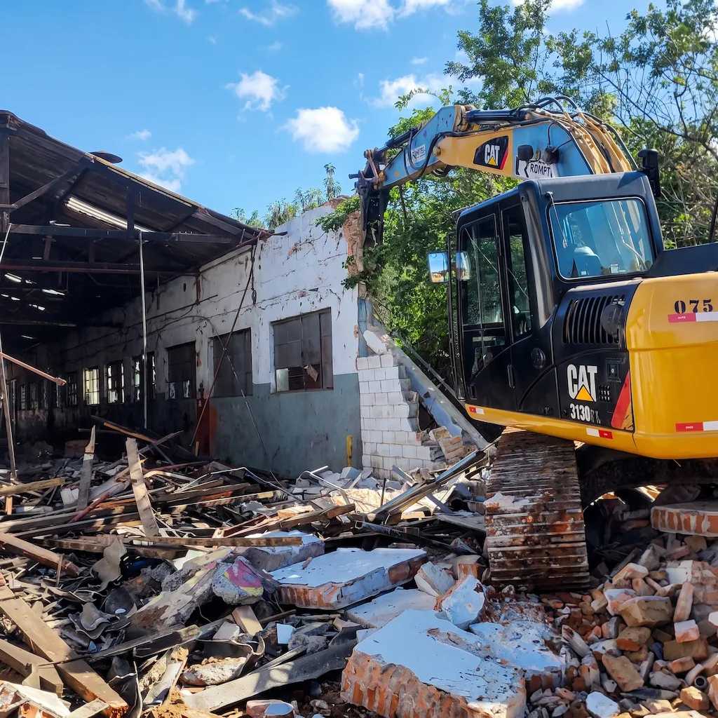 demolidora de construcao