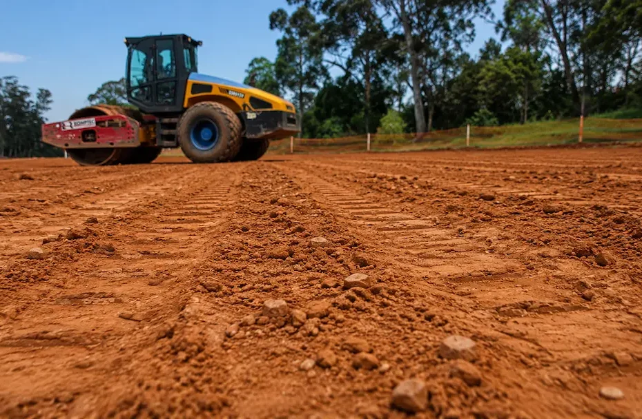 terraplenagem para terrenos difíceis