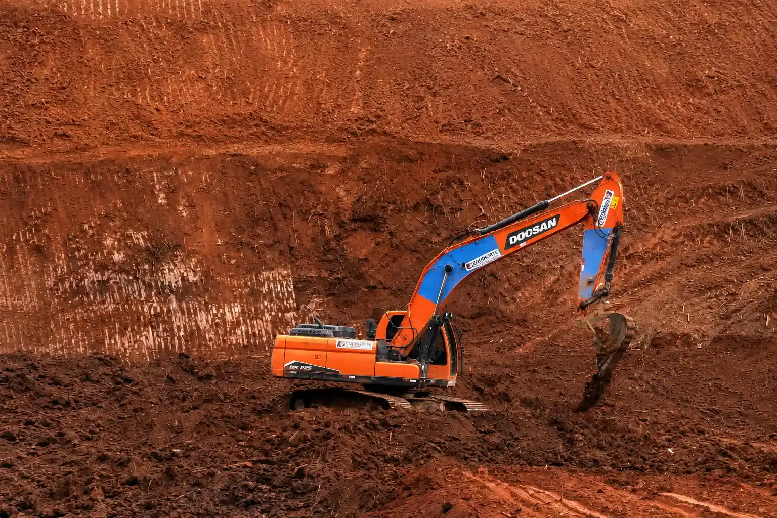 empresa especializada em servico de terraplenagem